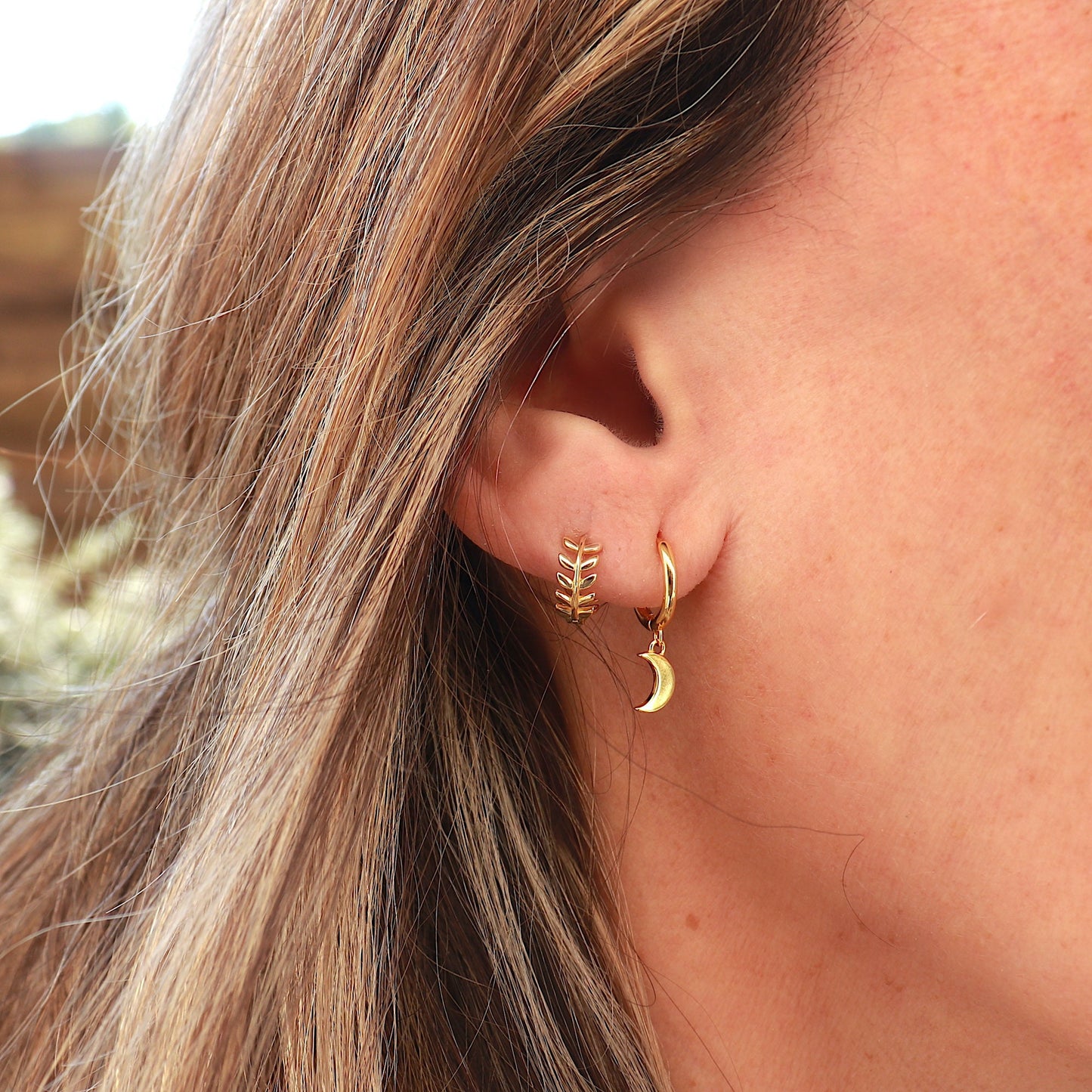 Boucles oreilles cerceaux feuilles femme doré ou argent