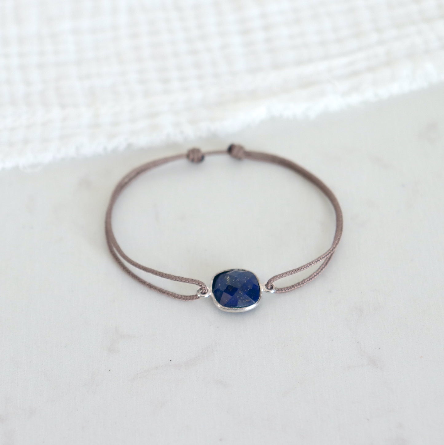 Bracelet femme pierre lapis lazuli sur cordon, cadeaux pour elle