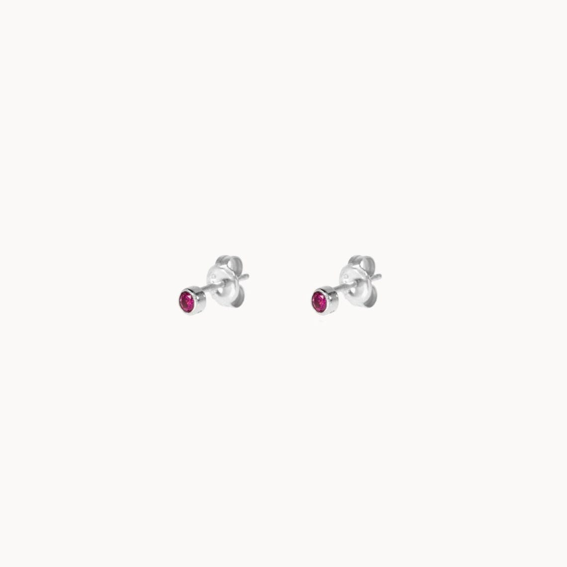 Mini clous d'oreilles cabochon zircon fuchsia argent ou doré