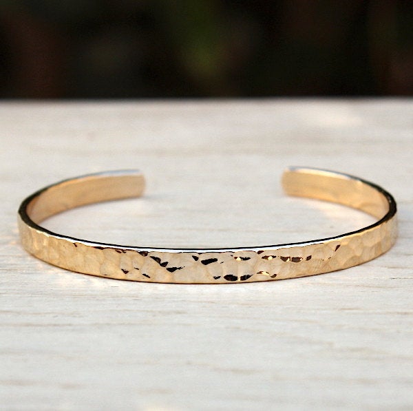 bracelet jonc martelé plaqué or pour femme