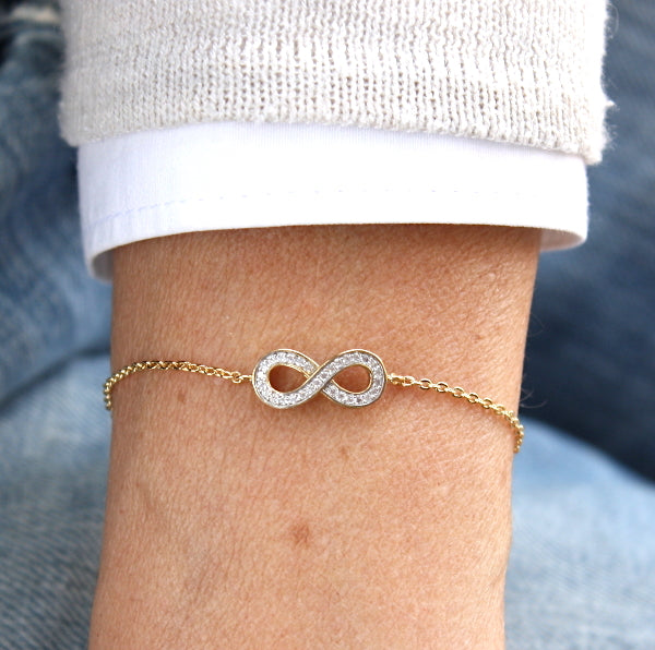 Bracelet infini en plaqué or et zircons pour femme - unbijouforyou