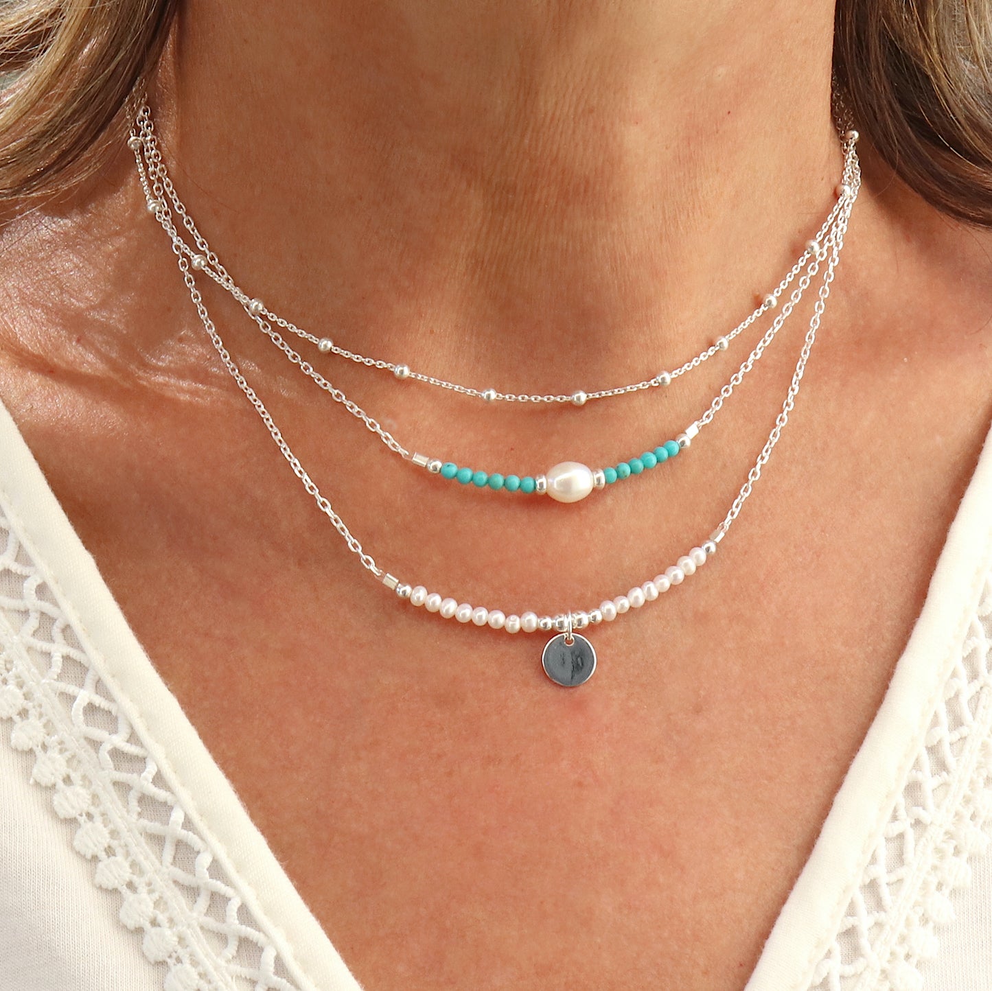 Ras de cou pierres turquoise rondes et perle d'eau douce femme