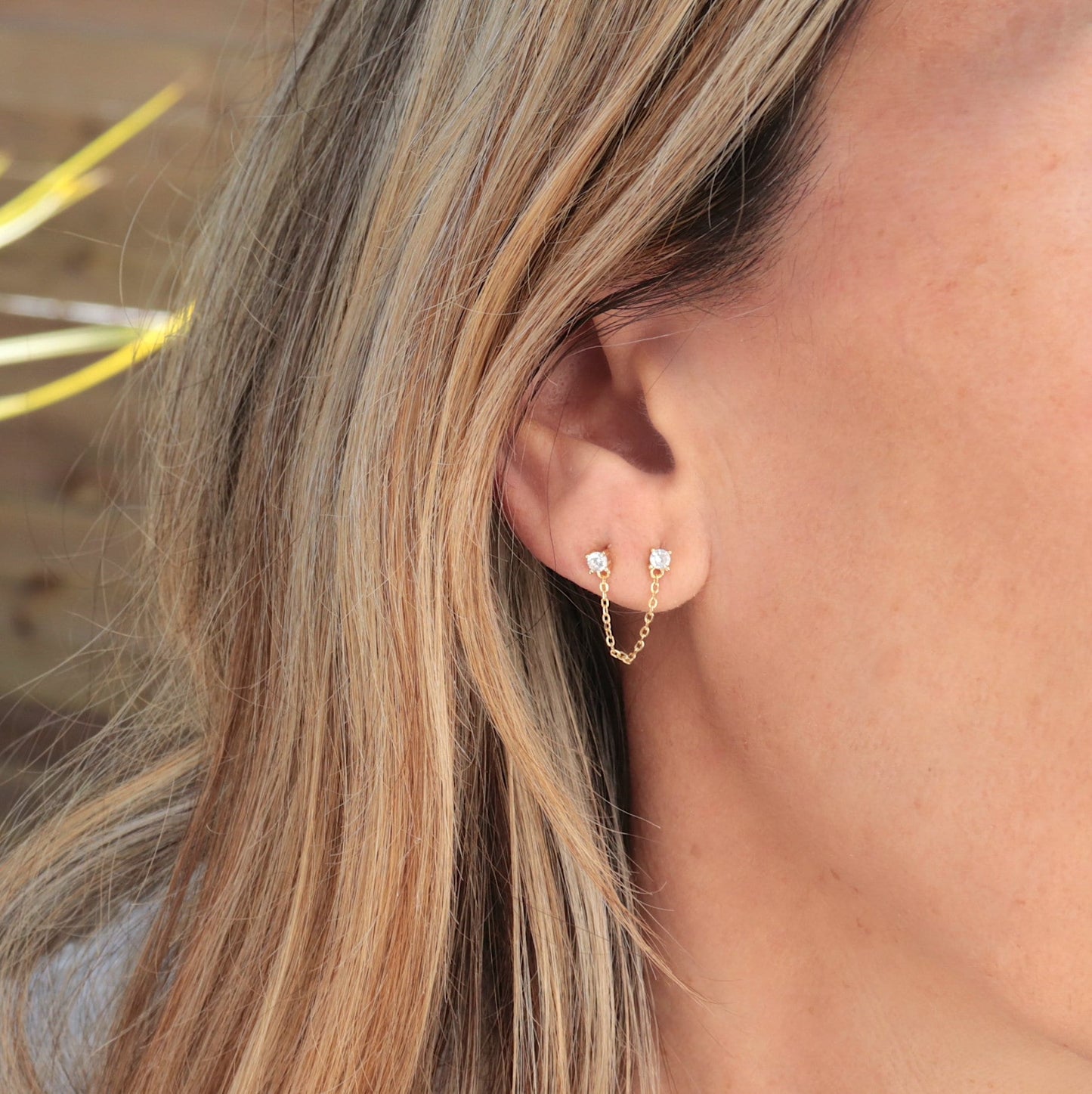 Puces d'oreilles femme deux trous avec chaine doré ou argent