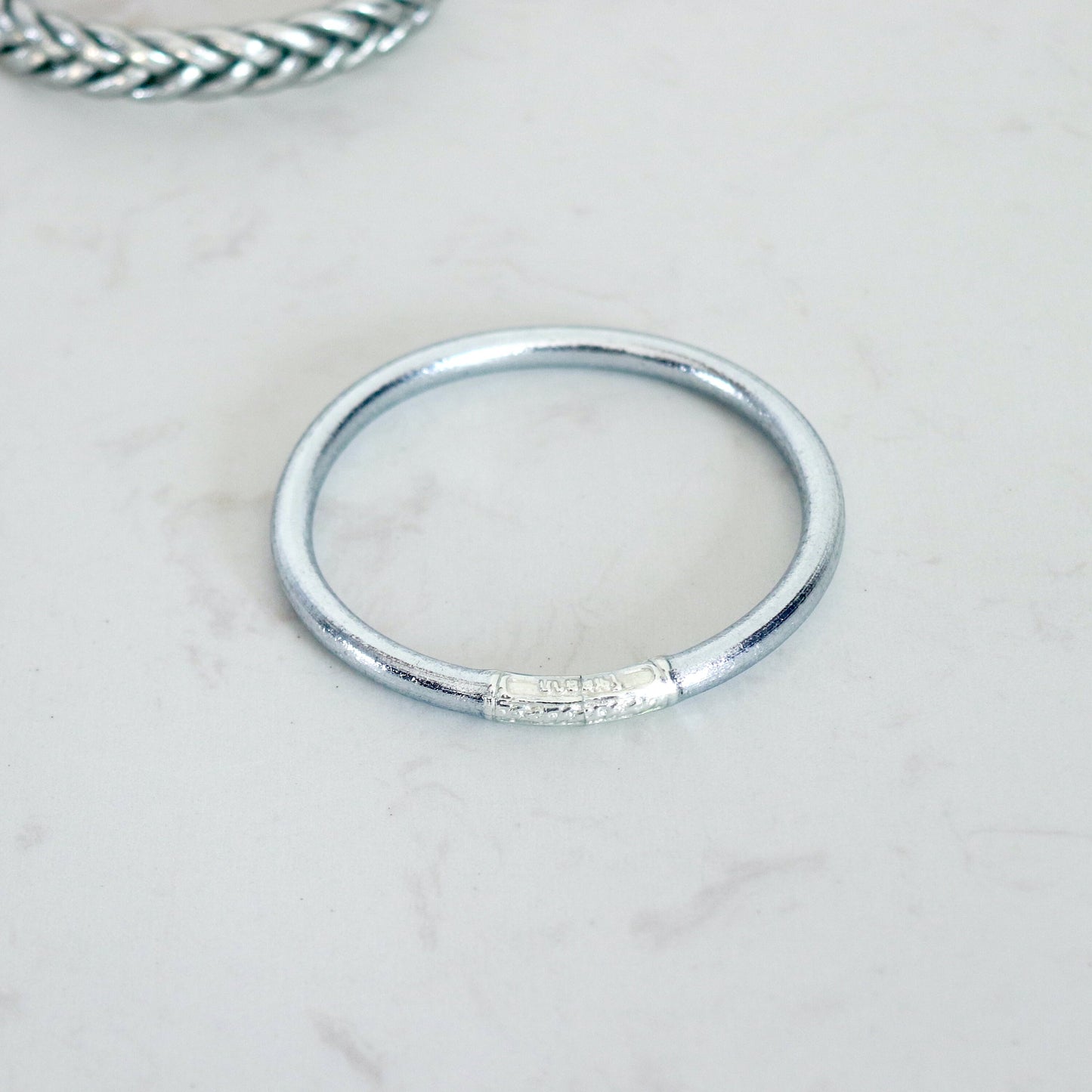Bracelet jonc epais argent bouddhiste avec mantras femme