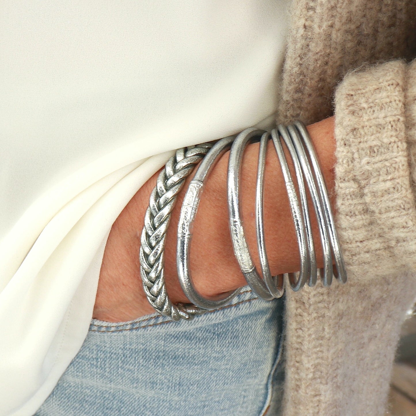 Bracelet jonc fin bouddhiste couleur argent, bracelet bohème 3 tailles