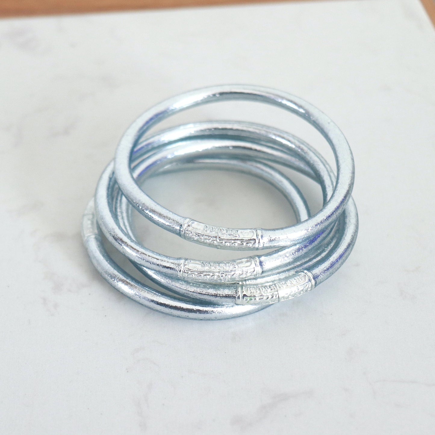 Bracelet jonc epais argent bouddhiste avec mantras femme