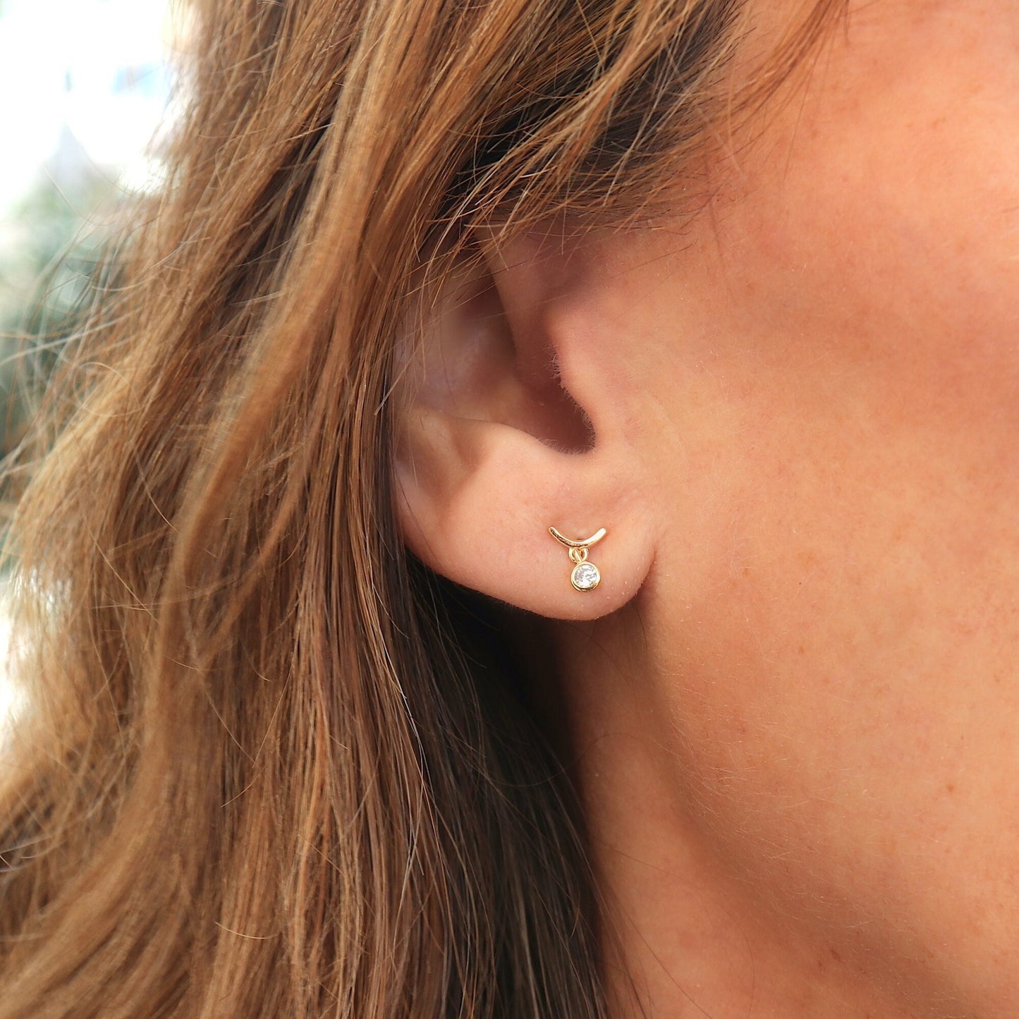 Puces d'oreilles barre avec pendentif zircon femme doré ou argent