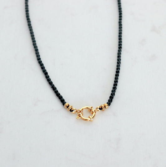 collier acier inoxydable perles fermoir bouée et perles noires