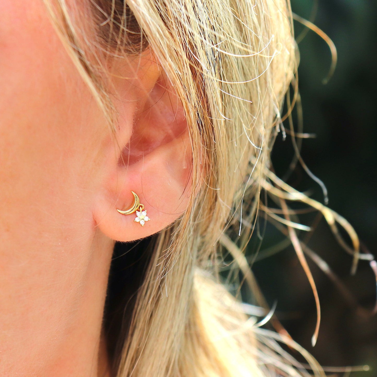Puces d'oreilles lune pendentif étoile zircons doré ou argent
