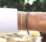 bracelet chaine argent associée à un jonc et des perles rondes en argent 925