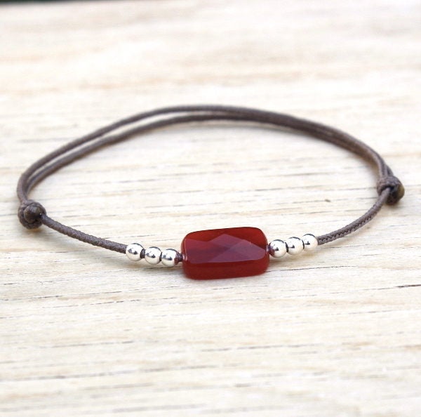 bracelet cordon pierre agate rouge et perles argent 925