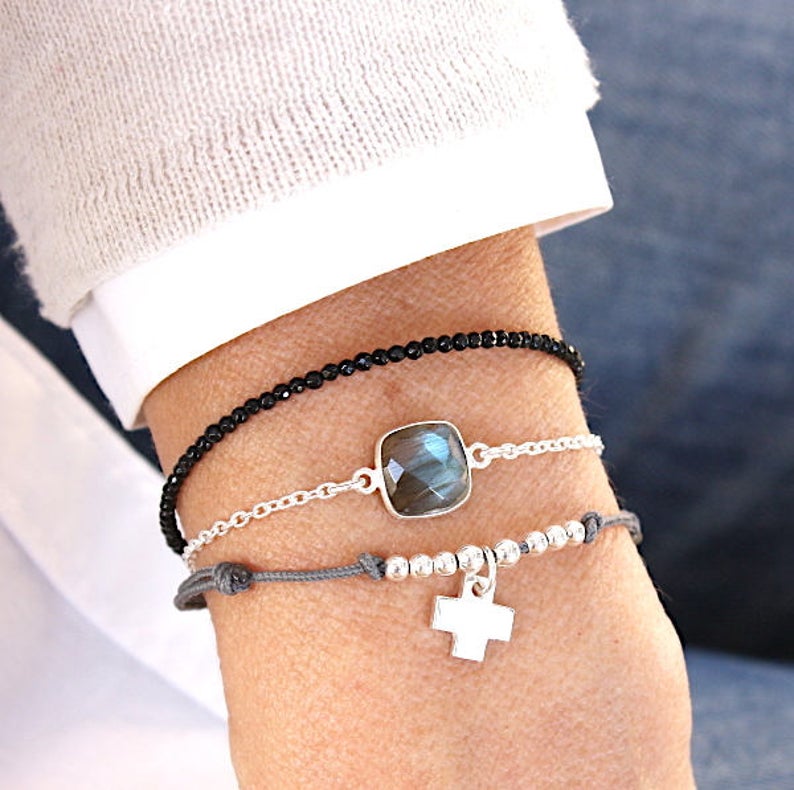 Bracelet cordon femme croix et perles en argent 925