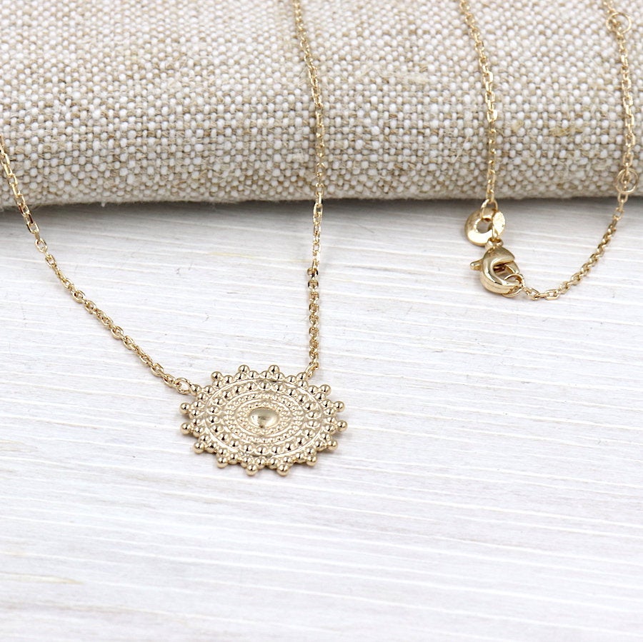 Collier femme plaqué or pendentif soleil - unbijouforyou