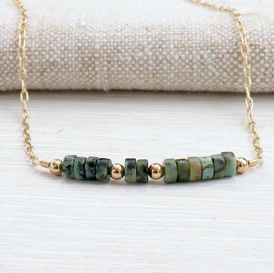 collier plaqué or gold filled et pierres turquoise africaine pour femme