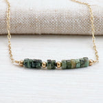 collier plaqué or gold filled et pierres turquoise africaine pour femme