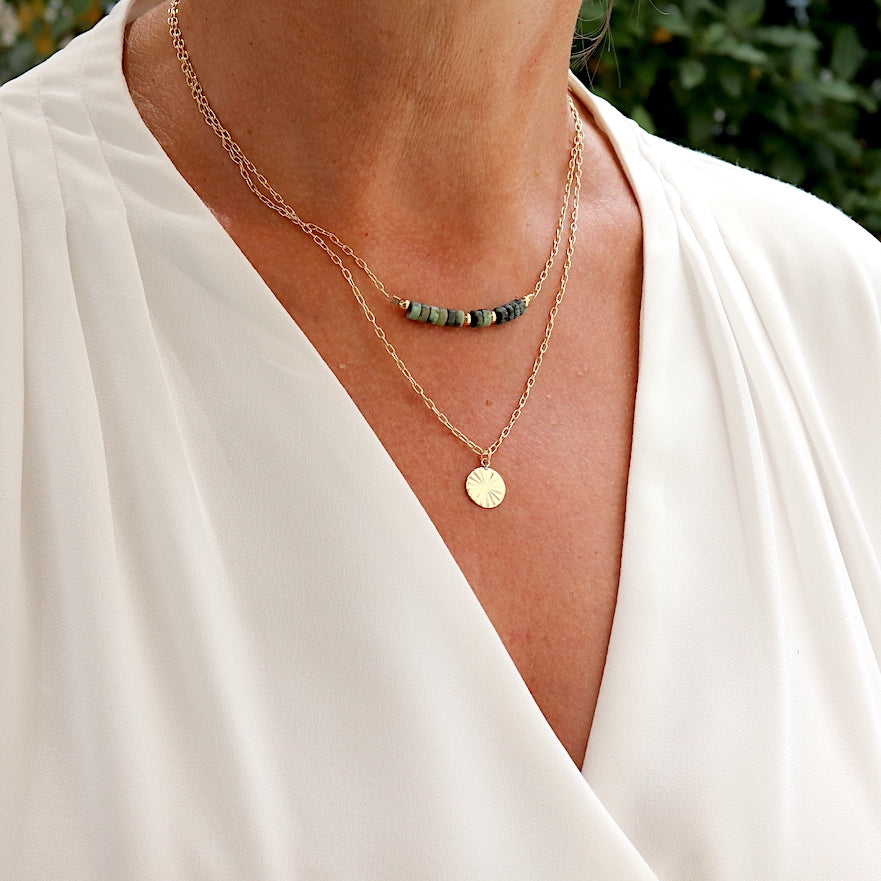 collier plaqué or gold filled et pierres turquoise africaine pour femme